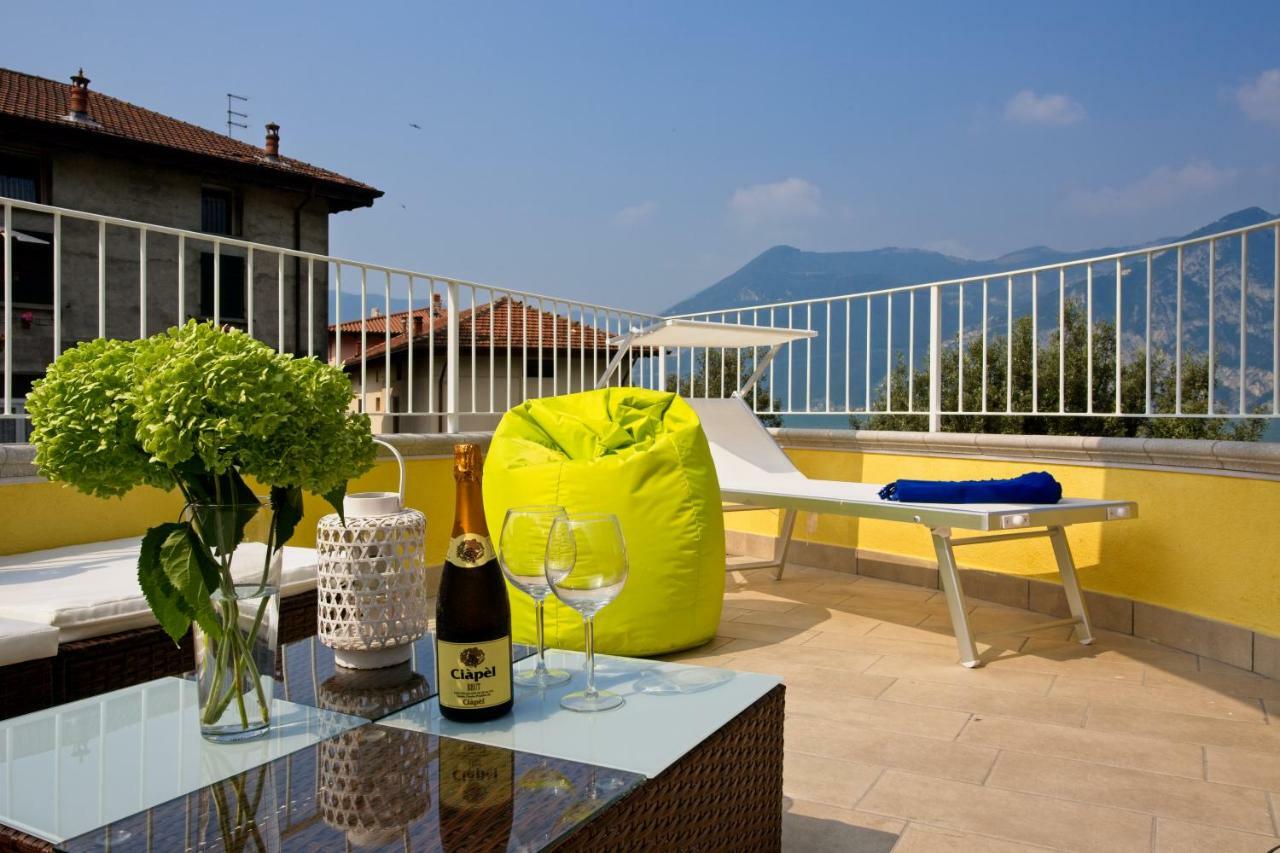 Casa Vacanze Marconi 22 Marone Ngoại thất bức ảnh