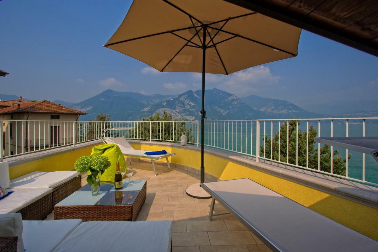 Casa Vacanze Marconi 22 Marone Ngoại thất bức ảnh