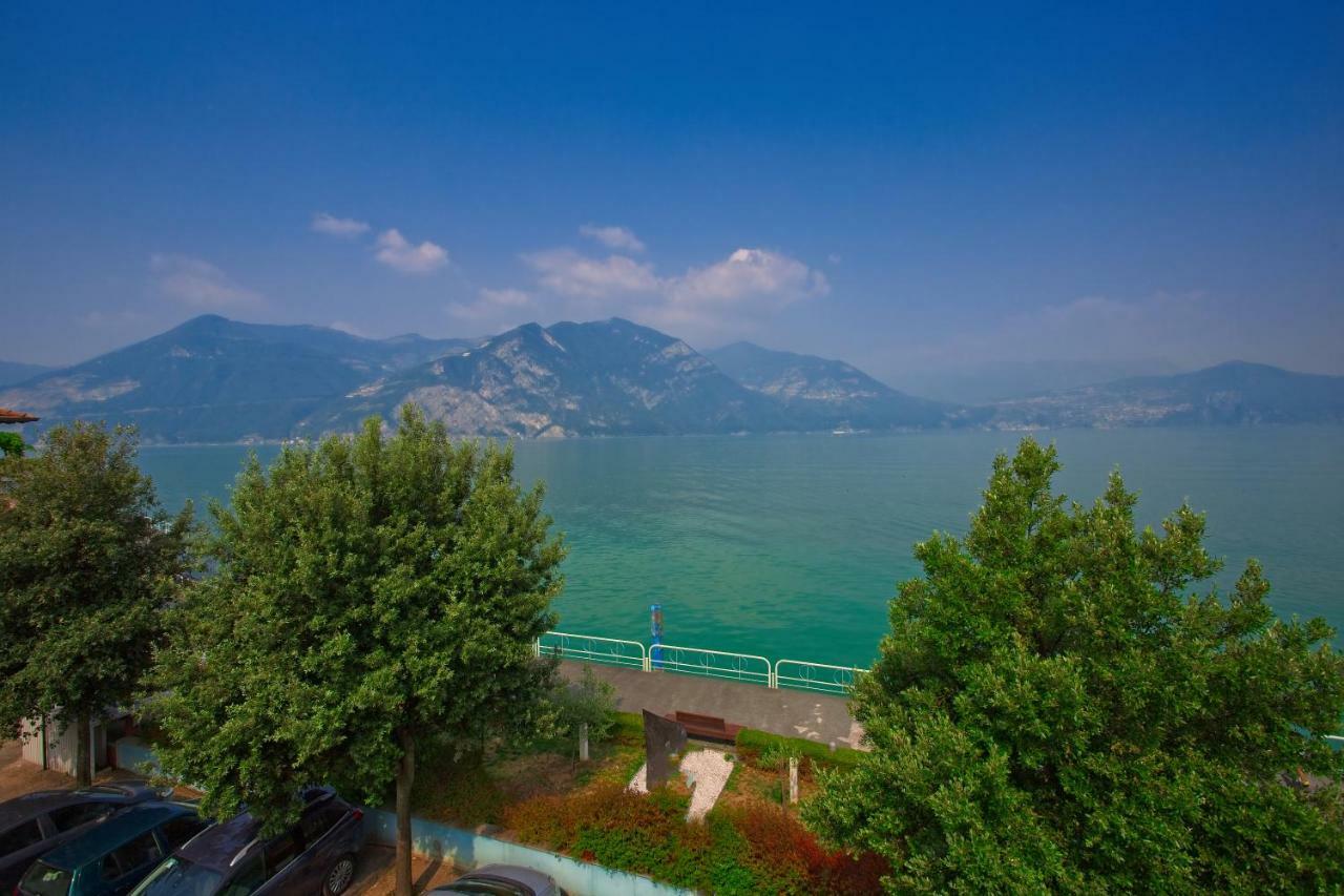 Casa Vacanze Marconi 22 Marone Ngoại thất bức ảnh