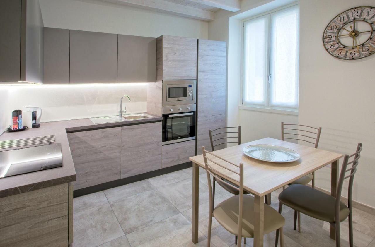 Casa Vacanze Marconi 22 Marone Ngoại thất bức ảnh