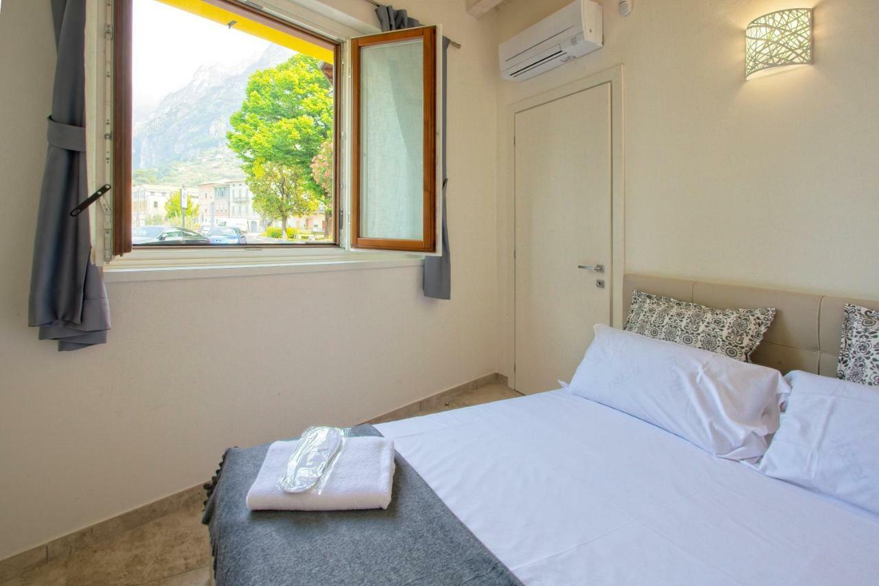 Casa Vacanze Marconi 22 Marone Ngoại thất bức ảnh